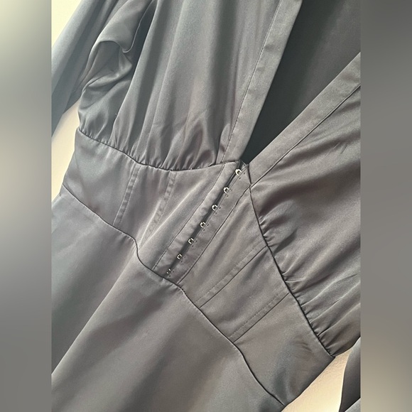 Women’s Forever 21 Sexy Little Black Dress With Corset Waist & Long Sleeves - Picture 3 of 14